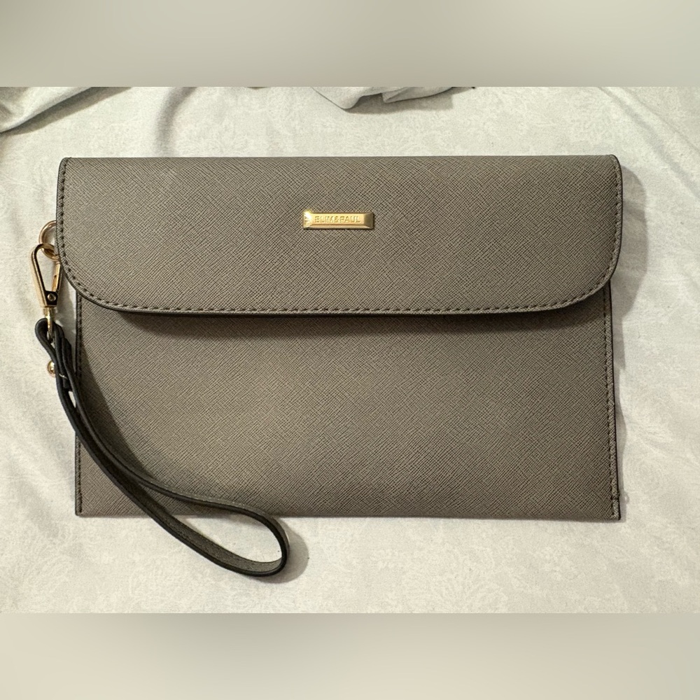 Elim & Paul, gray faux leather wristlet/clutch, excellent condition